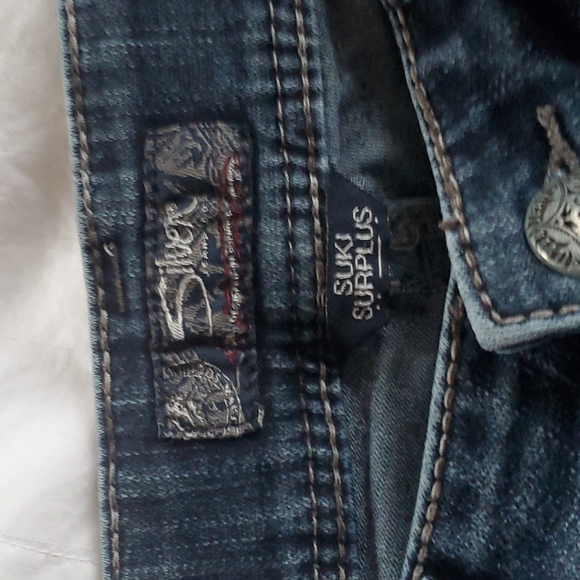 Silver Jeans - Picture 3 of 13